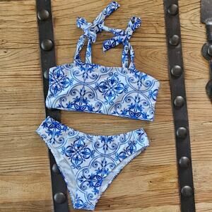Shein blue and white tile print bikini sz M